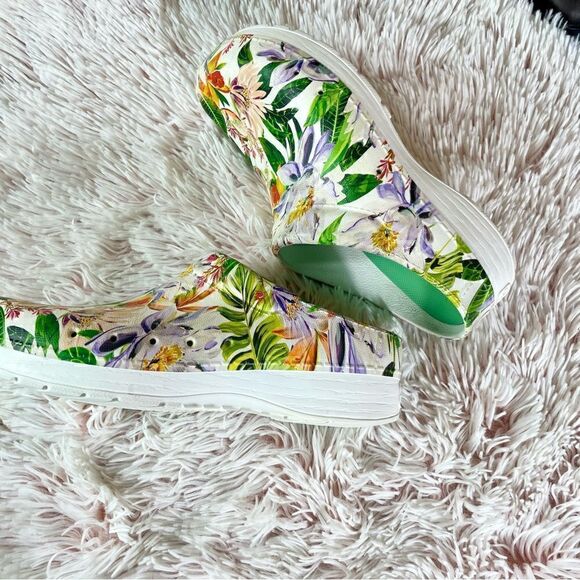 Dansko Shoes - DANSKO SHOES